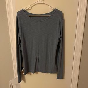 Like new lululemon long sleeve tee